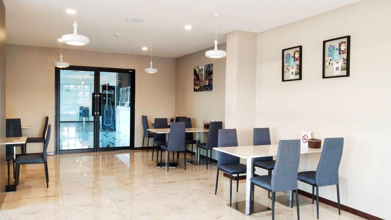 โคโค่ โฮเทล Koco Hotel Nakhon Ratchasima Exterior photo