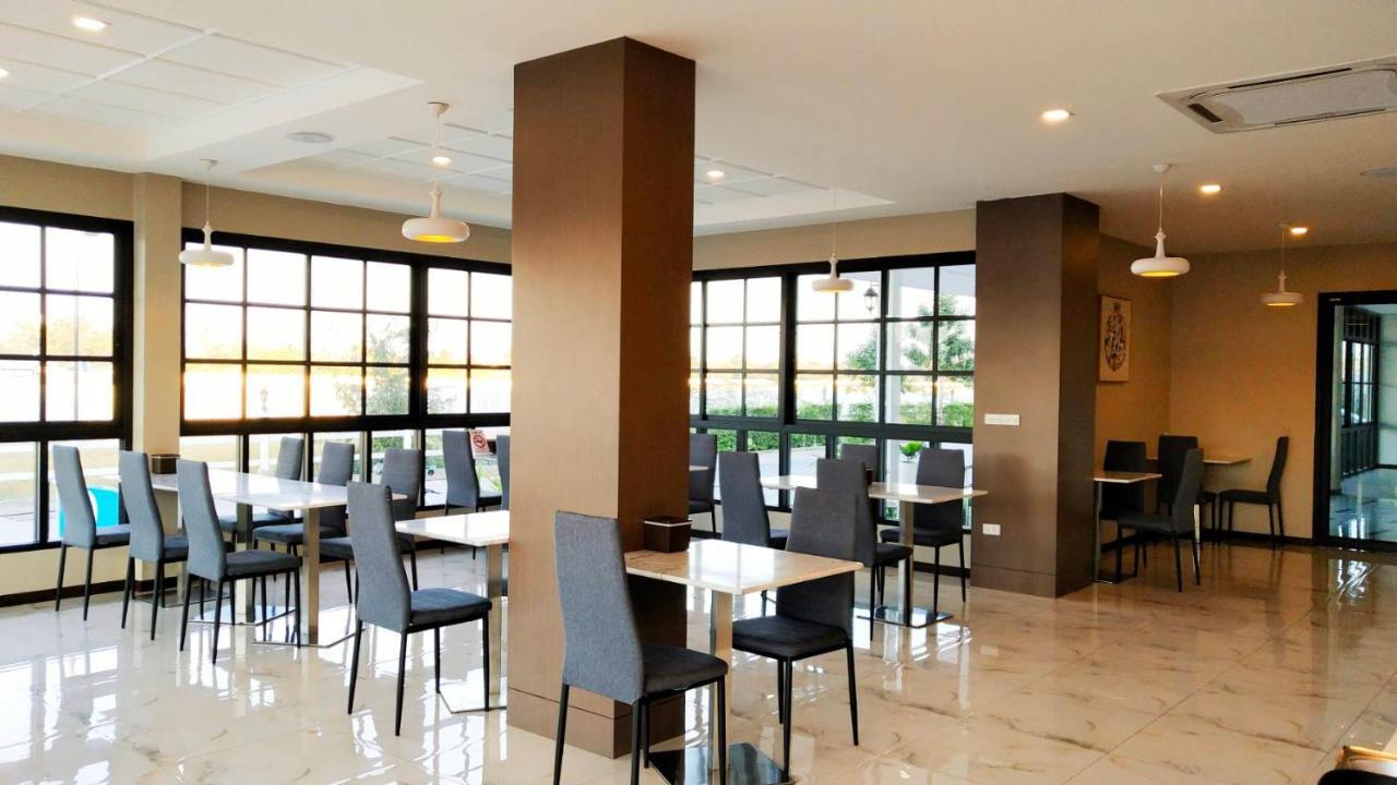 โคโค่ โฮเทล Koco Hotel Nakhon Ratchasima Exterior photo