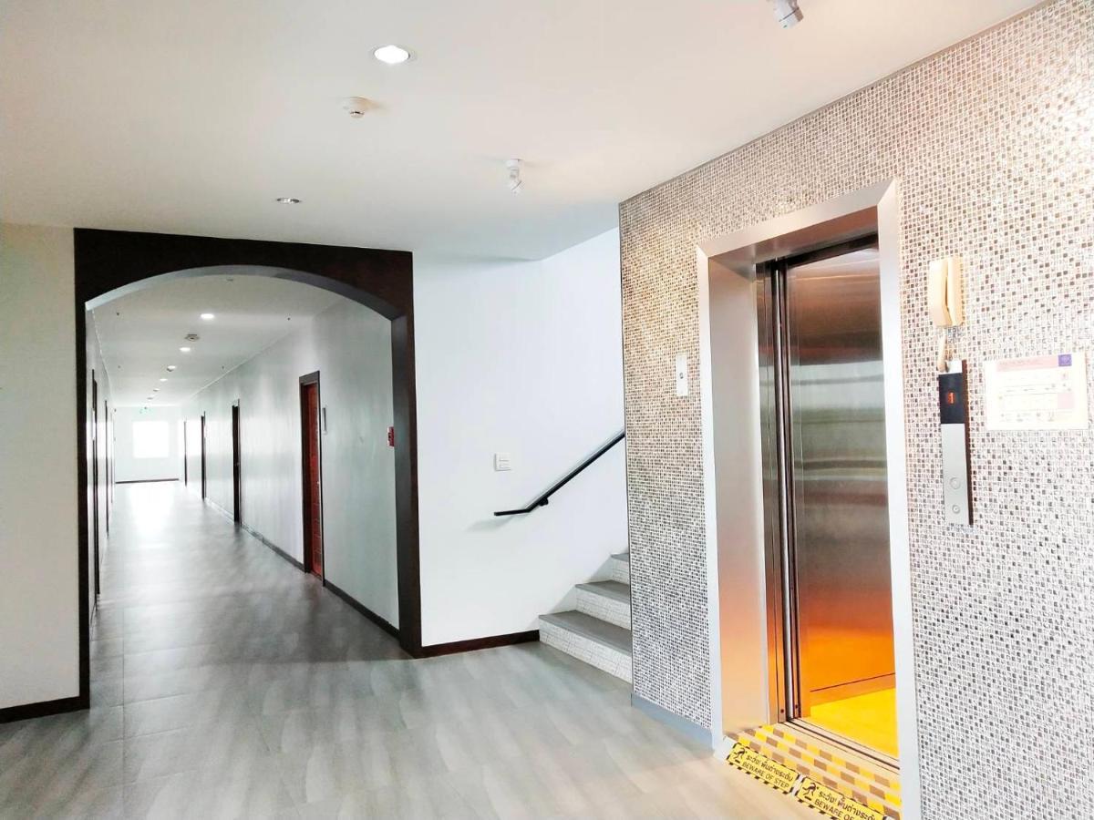 โคโค่ โฮเทล Koco Hotel Nakhon Ratchasima Exterior photo